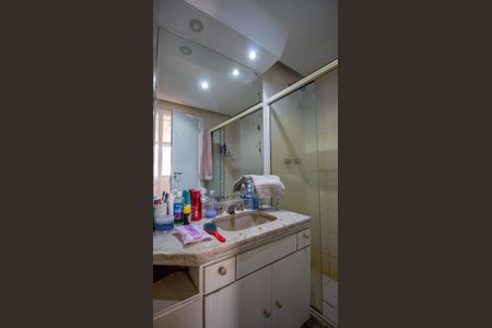 Apartamento à venda com 290m², 5 quartos e 3 vagasBanheiro Suite 2