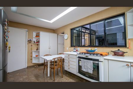 Apartamento à venda com 290m², 5 quartos e 3 vagasCozinha