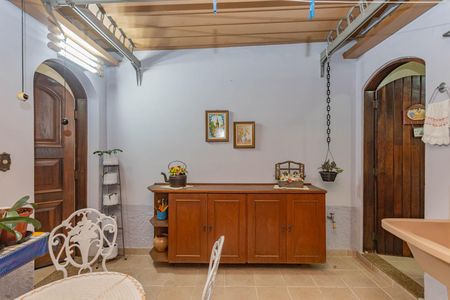 Casa à venda com 117m², 2 quartos e 1 vagaÁrea de Serviço