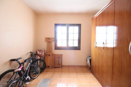 Casa à venda com 270m², 5 quartos e 3 vagasQuarto 2