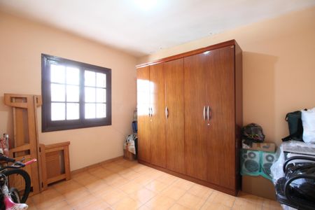 Casa à venda com 270m², 5 quartos e 3 vagasQuarto 2