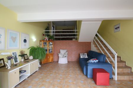 Casa à venda com 270m², 5 quartos e 3 vagasSala