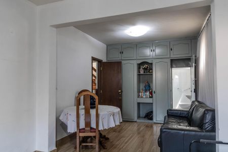 Casa à venda com 400m², 4 quartos e 2 vagasSuíte