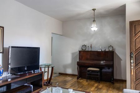 Casa à venda com 400m², 4 quartos e 2 vagasSala