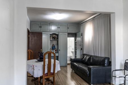 Casa à venda com 400m², 4 quartos e 2 vagasSuíte