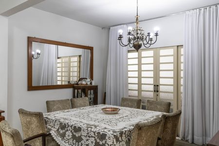 Casa à venda com 400m², 4 quartos e 2 vagasSala de Jantar