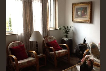 Casa à venda com 3 quartos, 132m² em Vila Firmiano Pinto, São Paulo