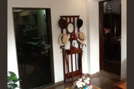 Casa à venda com 3 quartos, 132m² em Vila Firmiano Pinto, São Paulo