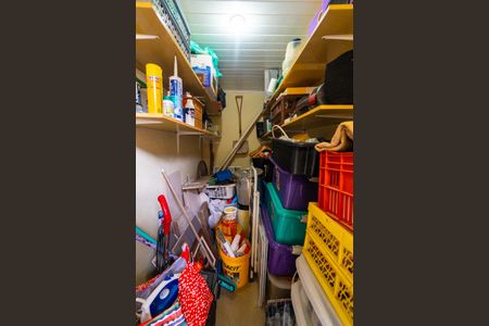 Casa à venda com 250m², 7 quartos e 2 vagasDepósito