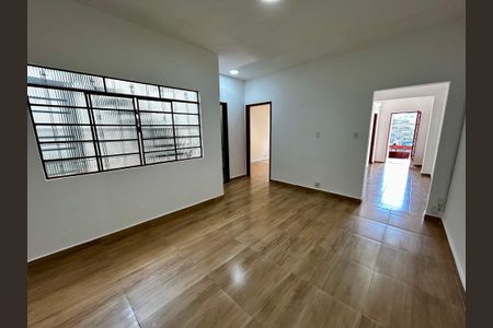 Sala de casa para alugar com 2 quartos, 150m² em Jardim Pinhal, Guarulhos