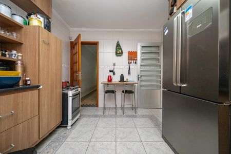 Casa à venda com 250m², 4 quartos e 2 vagas Casa à venda com 250m², 4 quartos e 2 vagasCozinha