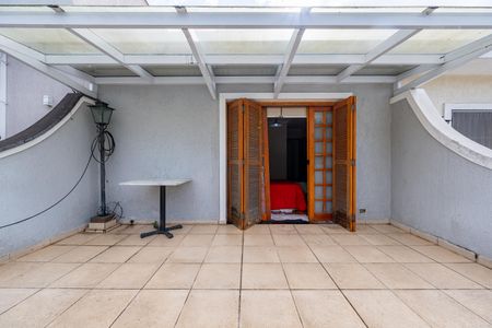 Casa à venda com 250m², 4 quartos e 2 vagas Casa à venda com 250m², 4 quartos e 2 vagasVaranda da Suíte