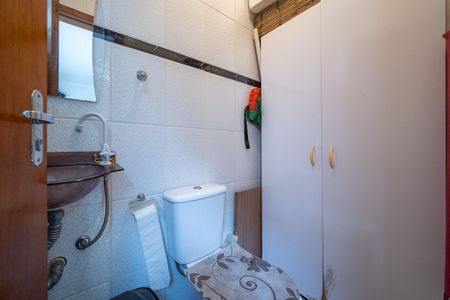 Casa à venda com 250m², 4 quartos e 2 vagas Casa à venda com 250m², 4 quartos e 2 vagasBanheiro de serviço