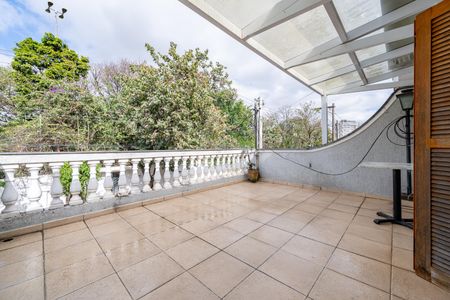 Casa à venda com 250m², 4 quartos e 2 vagas Casa à venda com 250m², 4 quartos e 2 vagasVaranda da Suíte