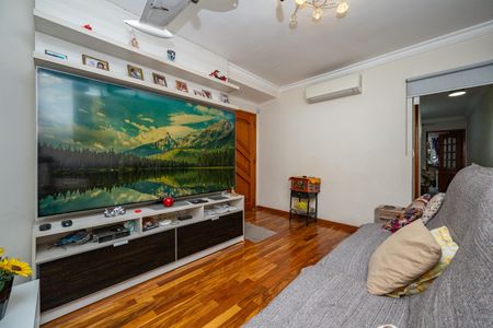 Casa à venda com 250m², 4 quartos e 2 vagas Casa à venda com 250m², 4 quartos e 2 vagasSala de Estar