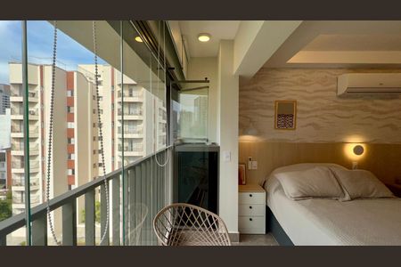 Varanda de kitnet/studio à venda com 1 quarto, 28m² em Cerqueira César, São Paulo