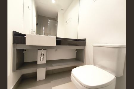 Banheiro de kitnet/studio para alugar com 1 quarto, 20m² em Vila Mariana, São Paulo