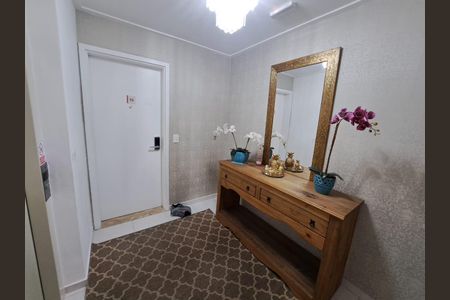 Apartamento à venda com 136m², 3 quartos e 2 vagasHall de entrada