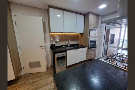 Apartamento à venda com 136m², 3 quartos e 2 vagasCozinha