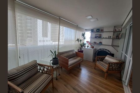 Apartamento à venda com 136m², 3 quartos e 2 vagasVaranda