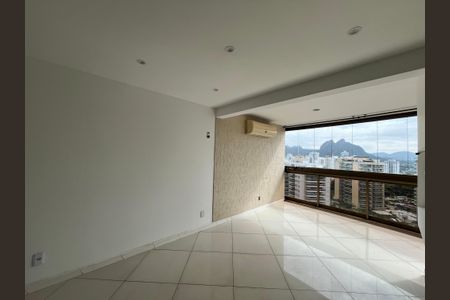 Sala de apartamento à venda com 4 quartos, 130m² em Jacarepaguá, Rio de Janeiro