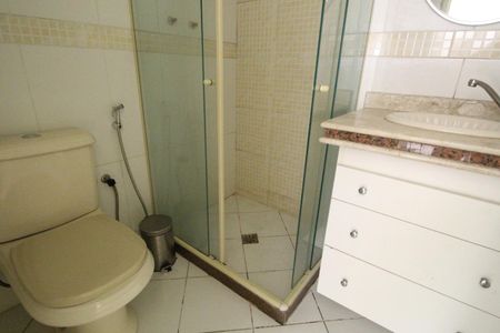 Apartamento à venda com 130m², 4 quartos e 2 vagas Apartamento à venda com 130m², 4 quartos e 2 vagasBanheiro social 2