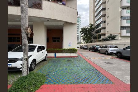 Apartamento à venda com 130m², 4 quartos e 2 vagas Apartamento à venda com 130m², 4 quartos e 2 vagasÁrea comum - Estacionamento