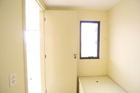 Apartamento à venda com 130m², 4 quartos e 2 vagas Apartamento à venda com 130m², 4 quartos e 2 vagasÁrea de serviço 2 - Dependência