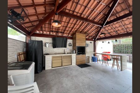 Apartamento à venda com 130m², 4 quartos e 2 vagas Apartamento à venda com 130m², 4 quartos e 2 vagasÁrea comum - Churrasqueira