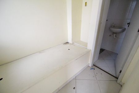 Apartamento à venda com 130m², 4 quartos e 2 vagas Apartamento à venda com 130m², 4 quartos e 2 vagasÁrea de serviço 2 - Dependência