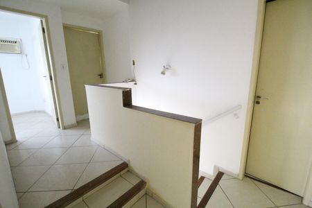 Apartamento à venda com 130m², 4 quartos e 2 vagas Apartamento à venda com 130m², 4 quartos e 2 vagasHall
