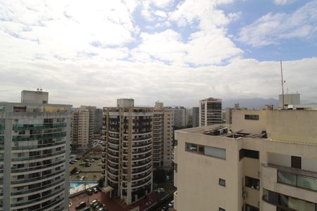 Apartamento à venda com 130m², 4 quartos e 2 vagas Apartamento à venda com 130m², 4 quartos e 2 vagasVaranda - Vista