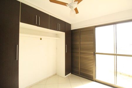 Apartamento à venda com 130m², 4 quartos e 2 vagas Apartamento à venda com 130m², 4 quartos e 2 vagasSuíte 2
