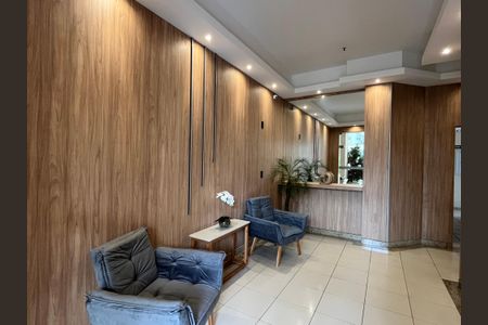 Apartamento à venda com 130m², 4 quartos e 2 vagas Apartamento à venda com 130m², 4 quartos e 2 vagasHall de entrada