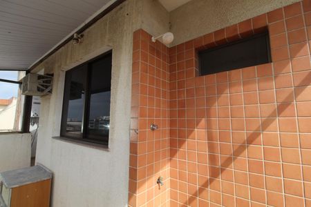 Apartamento à venda com 130m², 4 quartos e 2 vagas Apartamento à venda com 130m², 4 quartos e 2 vagasVaranda