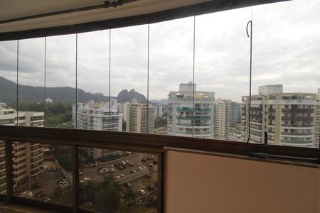 Apartamento à venda com 130m², 4 quartos e 2 vagas Apartamento à venda com 130m², 4 quartos e 2 vagasQuarto 1 - Vista