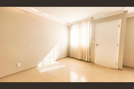 Sala de casa de condomínio à venda com 3 quartos, 80m² em Vila Nogueira, Campinas