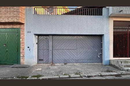 Casa à venda com 121m², 3 quartos e 2 vagasFachada