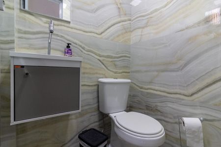 Casa à venda com 121m², 3 quartos e 2 vagasBanheiro de serviço