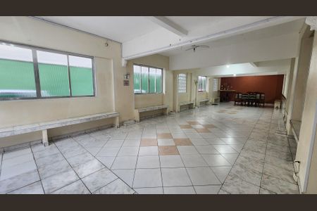 Apartamento para alugar com 46m², 1 quarto e sem vaga Apartamento para alugar com 46m², 1 quarto e sem vagaÁrea comum - Salão de festas