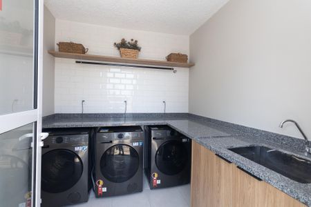 Apartamento à venda com 37m², 2 quartos e sem vaga Apartamento à venda com 37m², 2 quartos e sem vagaLavanderia