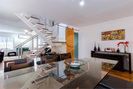 Casa à venda com 3 quartos, 193m² em Santo Amaro, São Paulo
