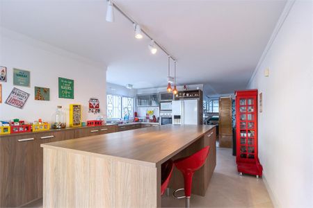Casa à venda com 3 quartos, 193m² em Santo Amaro, São Paulo