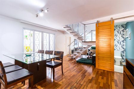 Casa à venda com 3 quartos, 193m² em Santo Amaro, São Paulo