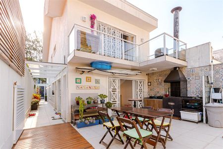 Casa à venda com 3 quartos, 193m² em Santo Amaro, São Paulo