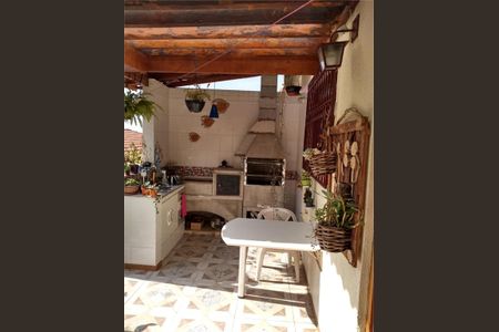 Casa à venda com 130m², 3 quartos e 4 vagas