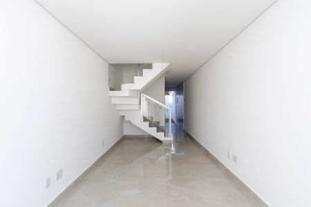 Casa à venda com 115m², 2 quartos e 1 vaga Casa à venda com 115m², 2 quartos e 1 vagaSala