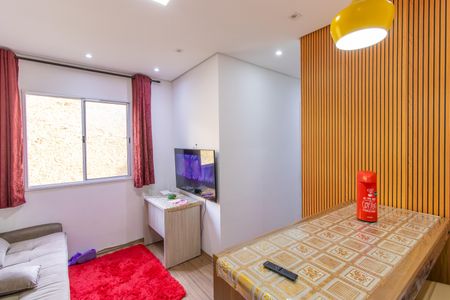 Sala de apartamento para alugar com 2 quartos, 45m² em Petrópolis, Cotia