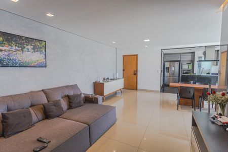 Apartamento à venda com 154m², 4 quartos e 3 vagasSala