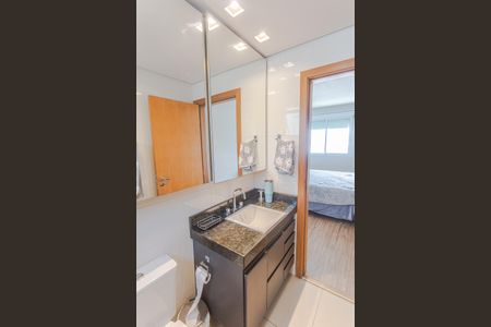 Apartamento à venda com 154m², 4 quartos e 3 vagasBanheiro da Suíte 1